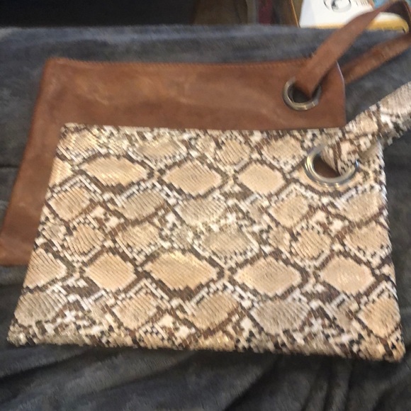 Cute Clutch bag in snakeskin - Picture 7 of 15